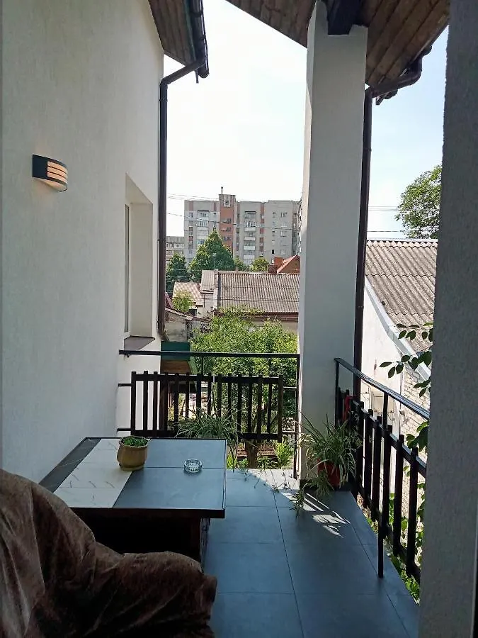 Family Apartments Dorobok リヴィウ ゲストハウス